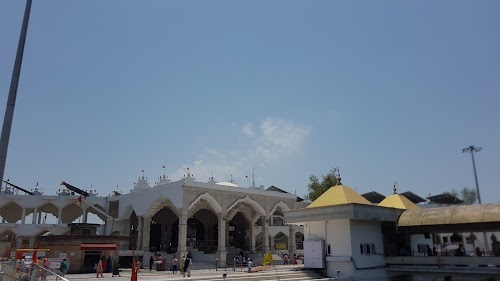 Devi Talab Mandir - Parking