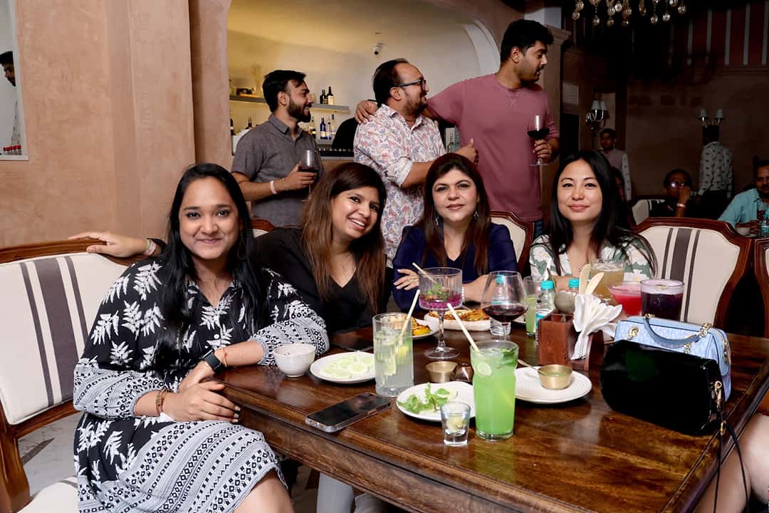 Paro - Modern India Bar
