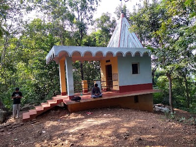 Gadrasini Hill with cave