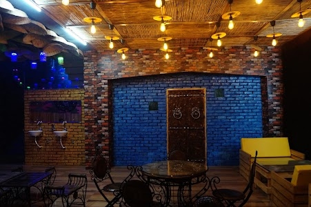 The RoverS Restaurant & Cafe