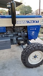 Vaneet tractor Swaraj