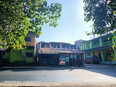 Aksa Gaon, Madh