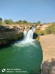Jamzir Waterfall