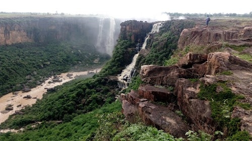 Bahuti Waterfall (kadha)