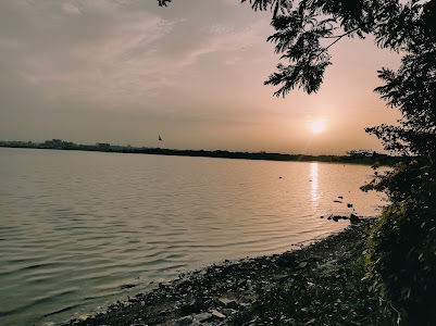 Tank bund