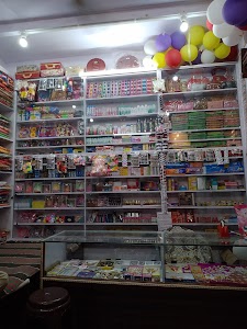 Surat saree collection readymade and cosmetic center