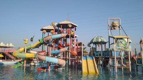 Wonder Waves Water Park