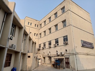 Khalsa colllege karolbagh