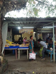 Shiva Vada-Pav Center