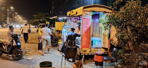 Yuvi Shawarma Van