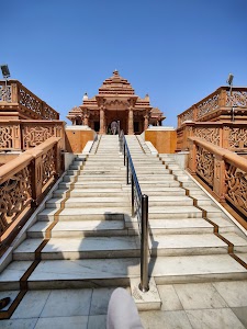 Shri Akhileshwar Mahadev Mandir