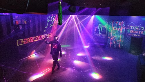 Club Square Eight