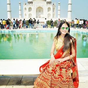 H.I.S. Saree Rental & Tour Desk in Agra