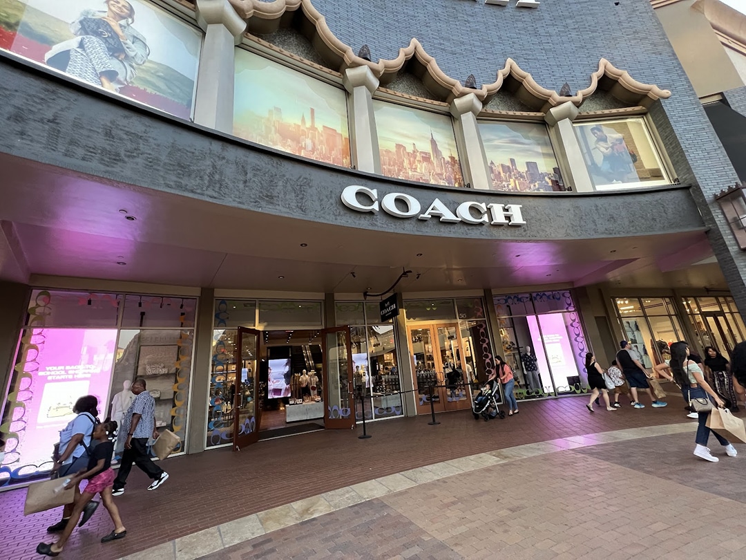 COACH CITADEL OUTLETS MEN'S