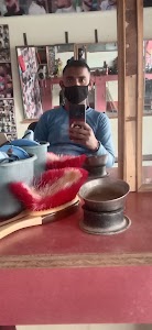Kartik hair cuting saloon