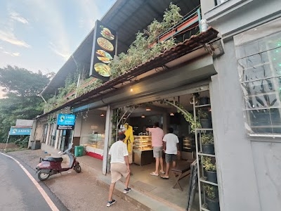Jaws Restaurant and Bakery
