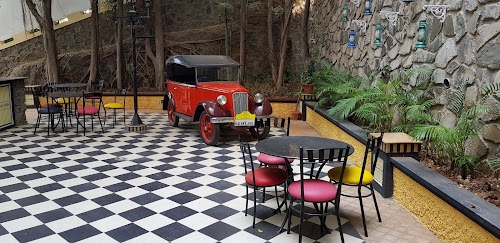 OYO 5630 Beverly Hills Hotel