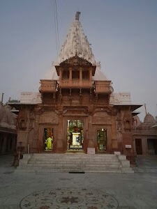 Makshi Jain Mandir Garden (Maksi)