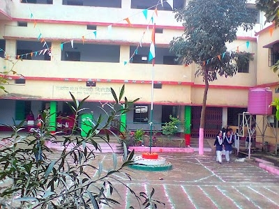 Middle School , Mirzachowki