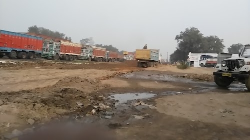 Khan Motor Garage