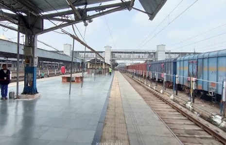 Harchandpur Railway Station / हरचन्दपुर