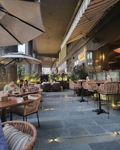 one8 commune