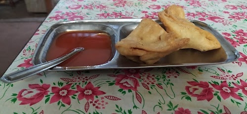 Rabindar Raj Near Hotel Taj Mahal