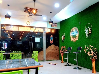 Midtown cafe and restaurant nagod
