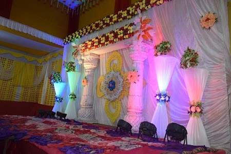 Samir decorator and light