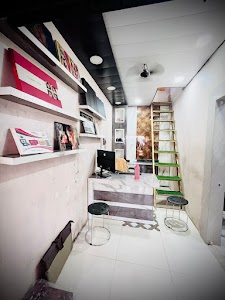 Sadhna Colour Lab