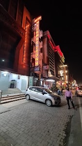 Hotel Highway Crown