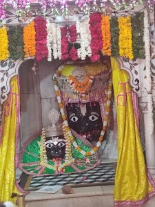 Kaamtanath (Kaamadgiri) Temple - Chitrakoot