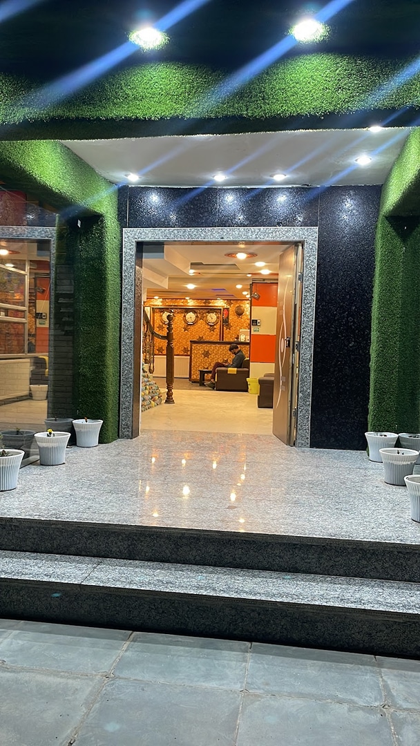 Hotel Park Plaza, Srinagar