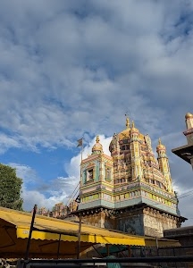 Jejuri Temple Free Parking