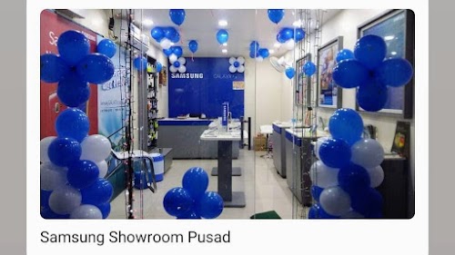 SAMSUNG SHOWROOM