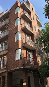 BrownBricks Service Apartments
