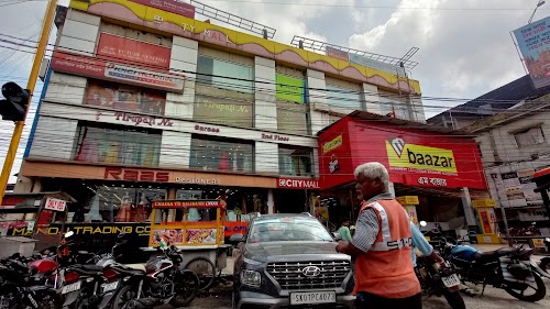 Raas Designers- Saree Showroom in Siliguri