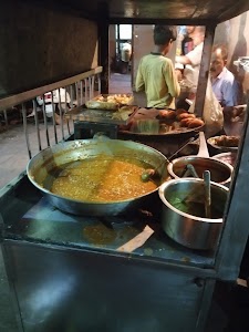 Golgappe tikki wala
