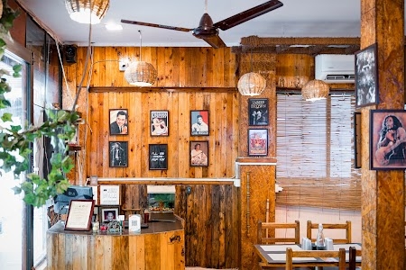 Café Goldfish - The Music Cafe