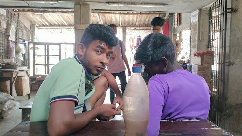 Kajol Dar Dokan
