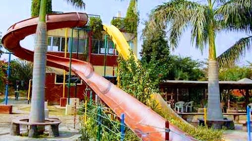 Nandan Kanan Water Retreat