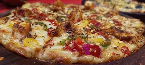 Laziz Pizza