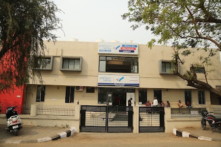 Paritosh Orthopaedic Hospital પરિતોષ કિલનિક