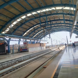 Neelam Chowk Ajronda Metro Station