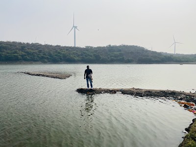 Vadsar Lake
