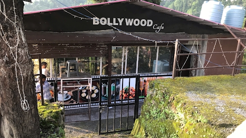 BOLLYWOOD CAFE