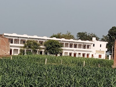 Junior High School, Ughaiti