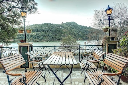 Lakeside Inn - Hotel on Mall Road Nainital