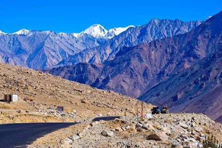 Khardung La Road