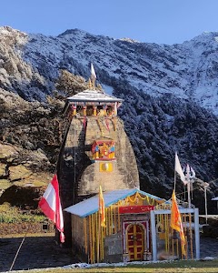 Madhyamaheshwar Temple Trek